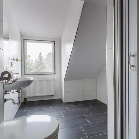 Fuer Monteure In لبسيا